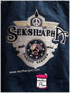 รับปักเสื้อแจ็คเก็ตยีนส์
