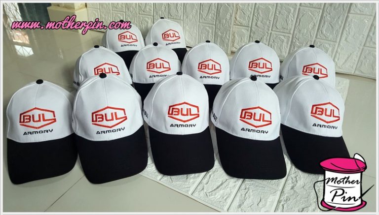 งานปักหมวกทูโทนขาวดำ Team Bul