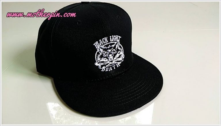 งานปักหมวกฮิปฮอป Black Light
