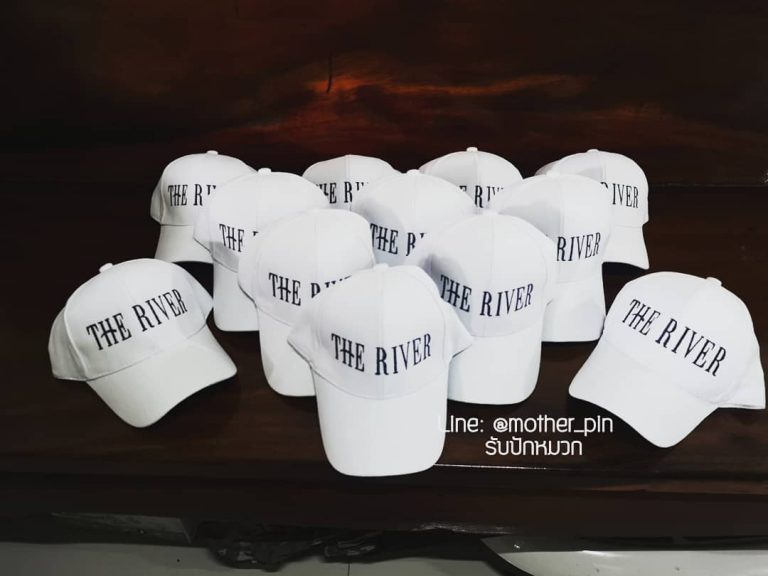 ขายหมวกพร้อมปักสำหรับคอนโด The River