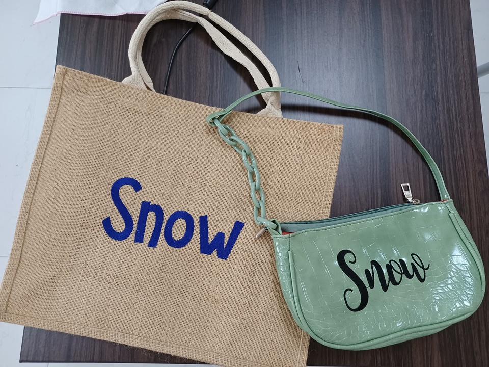 ขายกระเป๋าพร้อมปัก