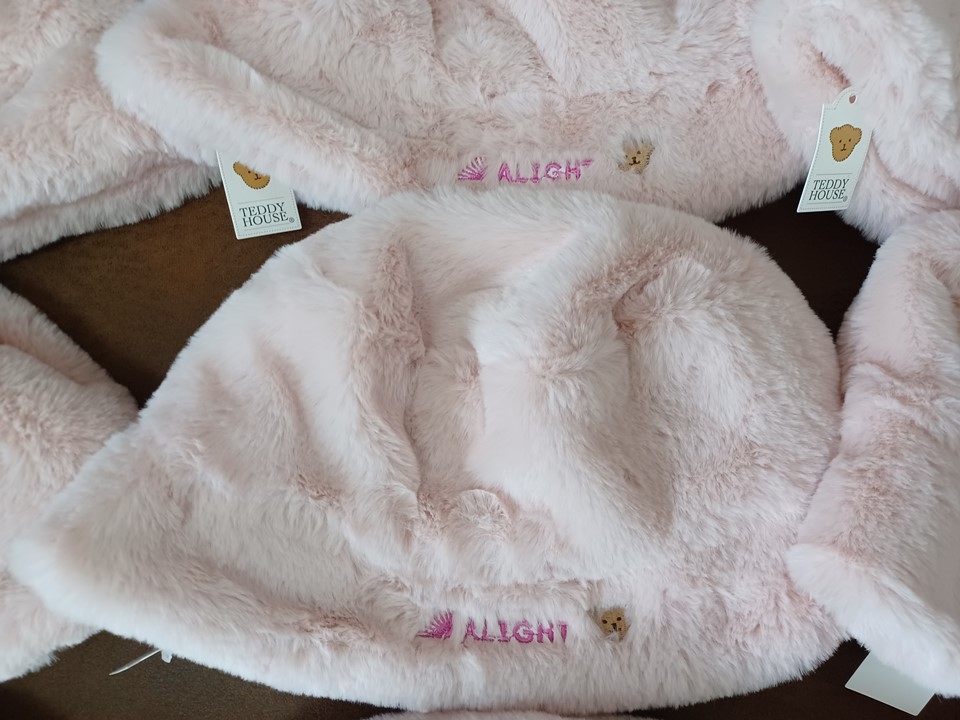 ปักหมวกขน