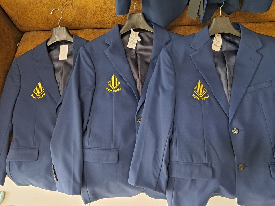รับปักเสื้อสูท