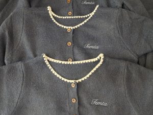 รับปักเสื้อผ้าถัก