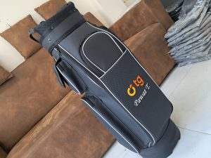 รับปักชื่อถุงกอล์ฟ