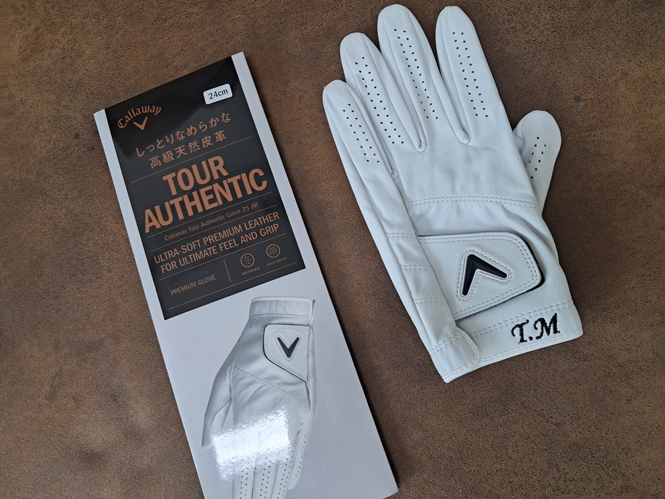 รับปักถุงมือกอล์ฟ