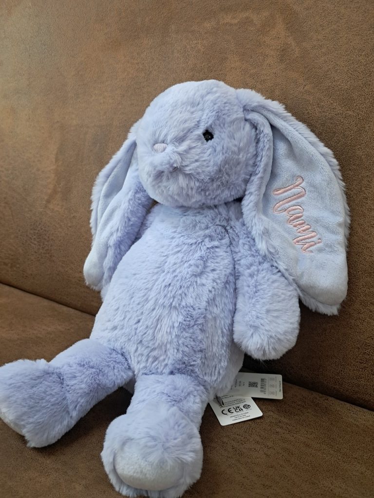 รับปักตุ๊กตากระต่าย