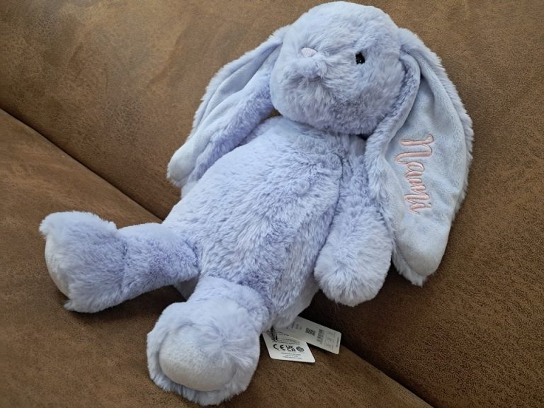 ปักตุ๊กตากระต่าย-McHugs