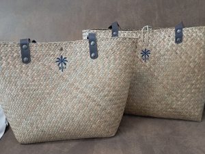 รับปักกระเป๋าสาน