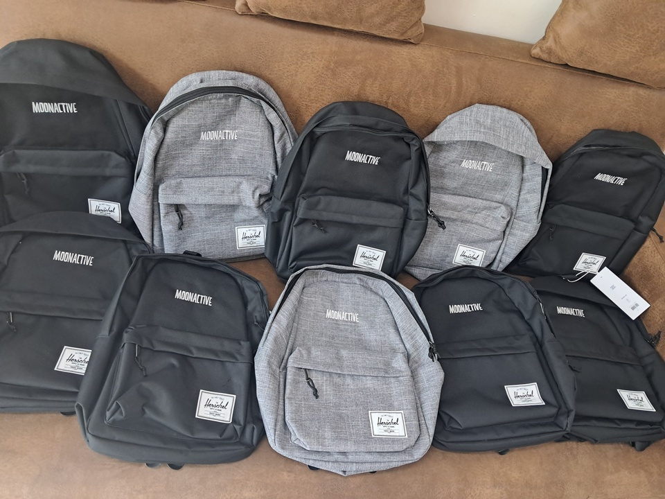 รับปักกระเป๋าสะพาย