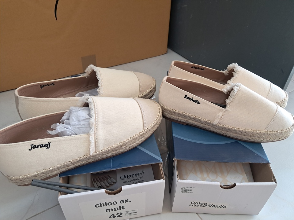 รับปักรองเท้าผู้หญิง