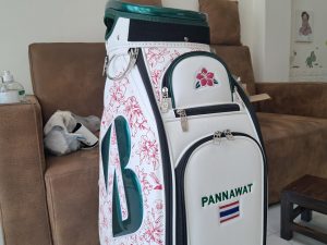 ปักกระเป๋ากอล์ฟ