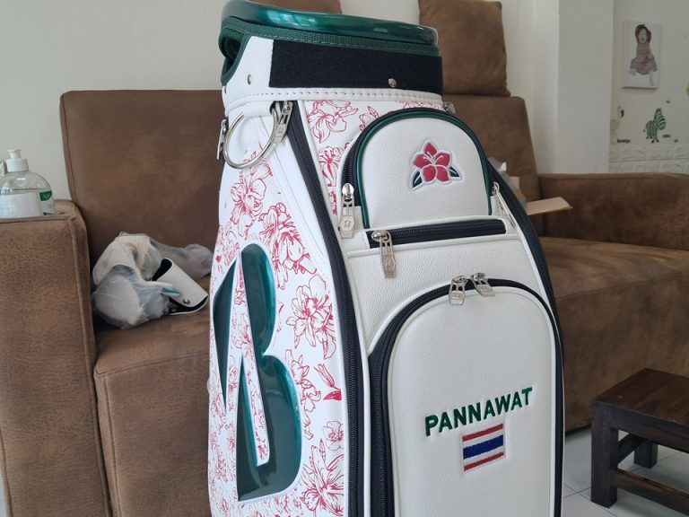 ปักกระเป๋ากอล์ฟ