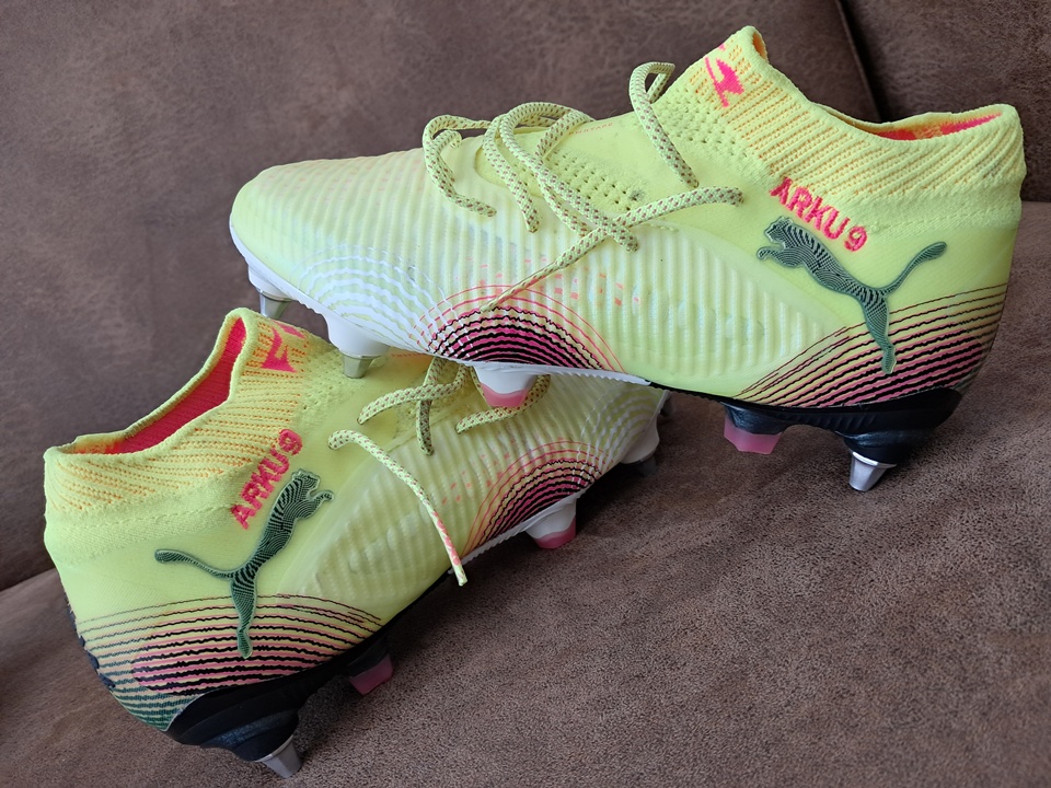 ปักสตั๊ด-PUMA-Future-8-Ultimate