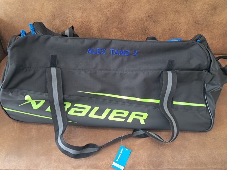 ปักกระเป๋าสะพายไหล่-BAUER